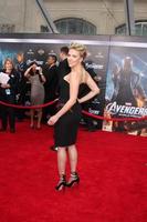 los angeles - 11 de abril - scarlett johansson chega na estréia dos vingadores no teatro el capitan em 11 de abril de 2012 em los angeles, ca foto