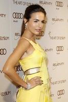 los angeles - 14 de janeiro - camilla belle na gala art of elysium heaven de 2012 na estação da união em 14 de janeiro de 2012 em los angeles, ca foto