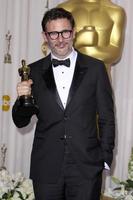 los angeles - 26 de fevereiro - michel hazanavicius chega ao 84th academy awards no hollywood and highland center em 26 de fevereiro de 2012 em los angeles, ca foto