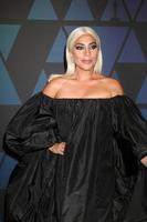 los angeles - 18 de novembro lady gaga no 10º prêmio anual governadores no ray dolby ballroom em 18 de novembro de 2018 em los angeles, ca foto