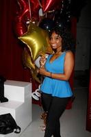 los angeles - 26 de março - angell conwell participa do 40º aniversário dos jovens e da celebração inquieta na cbs televisão cidade em 26 de março de 2013 em los angeles, ca foto