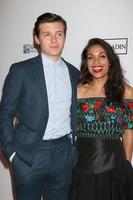 los angeles - 5 de abril nick robinson, rosario dawson na estréia de krystal em arclight hollywood em 5 de abril de 2018 em los angeles, ca foto