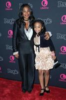 los angeles - 13 de dezembro nia long, sanai victoria at the beachs los angeles estréia no regal la live em 13 de dezembro de 2017 em los angeles, ca foto