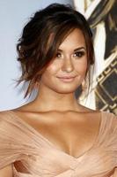 los angeles - 10 de setembro - demi lovato chegando ao nclr alma awards 2011 realizado no auditório cívico de santa monica em 10 de setembro de 2011 em santa monica, ca foto