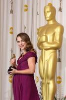 los angeles - 27 - natalie portman na sala de imprensa no 83º prêmio da academia no teatro kodak, hollywood e highland em 27 de fevereiro de 2011 em los angeles, ca foto