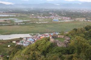 vista do forte de otanaha. o forte de otanaha é um local histórico que agora foi transformado em ponto turístico foto