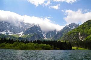 Alpes Julianos na Eslovênia foto