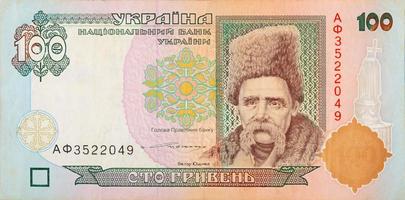retrato de taras schevchenko da velha nota de 100 hryvnia ucraniana de 1994 foto