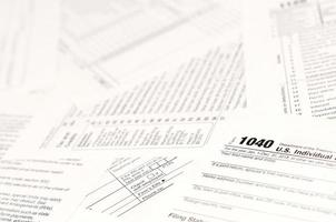 formulários de imposto de renda em branco. formulário de declaração de imposto de renda individual americano 1040 foto