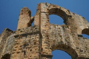 aqueduto da antiga cidade de aspendos em antalya, turkiye foto