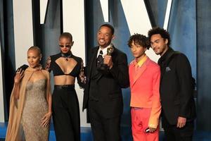 los angeles - 27 de março jada pinkett-smith, willow smith, will smith, jaden smith, trey smith na festa oscar da vanity fair no wallis annenberg center for the performance arts em 27 de março de 2022 em beverly hills, ca foto