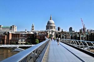 londres no reino unido em 2019 vista da catedral de são paulo em londres foto