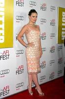 los angeles, 6 de novembro - olivia wilde chega à exibição de manteiga no afi fest 2011 no teatro chinês de grauman em 6 de novembro de 2011 em los angeles, ca foto