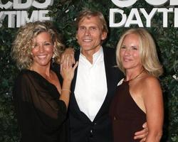 los angeles, 10 de outubro - laura wright, grant aleksander, beth Chamberlin no cbs daytime 1 por 30 anos exibe recepção no paley center for media em 10 de outubro de 2016 em beverly hills, ca foto