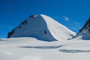 montanhas, o norte do cáucaso. foto