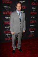 los angeles, 3 de março - jesse voccia na estreia da segunda temporada da bosch no silver screen theater no pacific design center em 3 de março de 2016 em west hollywood, ca foto