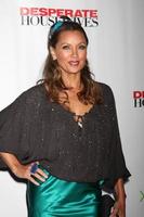 los angeles, 29 de abril - vanessa williams chega à festa de encerramento das donas de casa desesperadas no hotel w hollywood em 29 de abril de 2012 em los angeles, ca foto