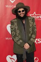 los angeles, 6 de fevereiro - don estava na gala musicares 2015 pessoa do ano em um centro de convenções de los angeles em 6 de fevereiro de 2015 em los angeles, ca foto