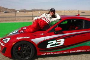 los angeles, 23 de março - kate del castillo com o scion fr-s no 37º treinamento anual toyota pro celebridade race training no willow springs international speedway em 23 de março de 2013 em rosamond, ca foto exclusiva