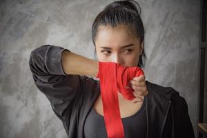 boxer feminino jovem e bonito foto