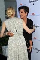 los angeles, 12 de maio - kris jenner, kelly rutherford no evento da campanha de justiça infantil na residência particular em 12 de maio de 2015 em beverly hills, ca foto