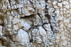 textura de grandes pedras e rochas de montanha. foto