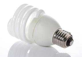 lâmpadas economizadoras de energia, em fundo branco