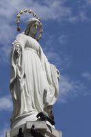 estátua da virgem maria foto