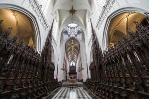 interiores da catedral de notre dame d'anvers, anvers, bélgica