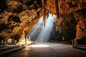 caverna khao luang, phetchaburi tailândia foto