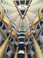 Abu Dhabi, 2022 - Interior da Grande Mesquita Sheikh Zayed foto