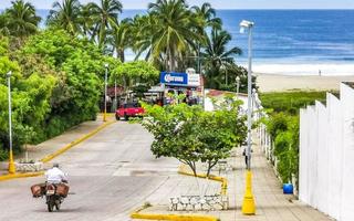 puerto escondido oaxaca méxico 2022 vista panorâmica rua turística palm city zicatela puerto escondido méxico. foto