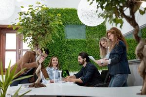 ideias verdes no escritório verde foto