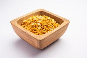 grão de bico dividido também conhecido como chana dal, ervilhas amarelas chana, lentilhas secas de grão de bico
