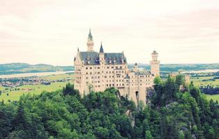 Castelo de Neuschwanstein na Baviera, Alemanha com efeito de filtro retrô foto
