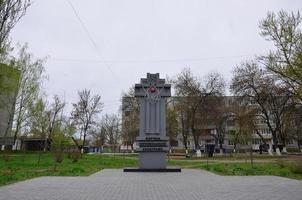 pavlograd. ucrânia - monumento de 4 de março de 2022 às vítimas do desastre de chernobyl em pavlograd foto