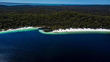 foto aérea do lago mckenzie, k'gari