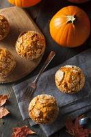 muffin de abóbora de outono caseiro foto