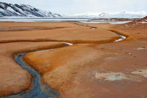área geotérmica hverir no norte da Islândia. foto