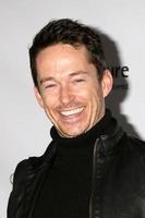 los angeles - 23 de fevereiro - simon quarterman no 12º anual oscar wilde awards em bad robot studios em 23 de fevereiro de 2017 em santa monica, ca foto