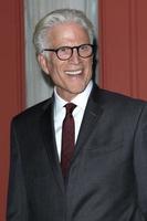 los angeles - 4 de maio - ted danson no evento the good place fyc nos estúdios universais em 4 de maio de 2018 na cidade universal, ca foto