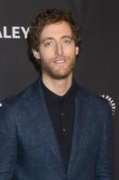 los angeles - 18 de março - thomas middleditch no paleyfest la 2018 - vale do silício no dolby theater em 18 de março de 2018 em los angeles, ca foto