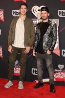 los angeles - 5 de março - timeflies, cal shapiro, rob resnick no iheart music awards de 2017 no fórum em 5 de março de 2017 em los angeles, ca foto