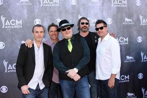 las vegas, 6 de abril - viajante de blues, john popper no 2014 academy of country music awards, chegadas ao mgm grand garden arena em 6 de abril de 2014 em las vegas, nv foto