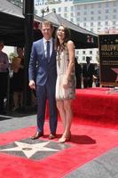 los angeles, 2 de junho - bobby flay, sophie flay na cerimônia da Calçada da Fama de hollywood de bobby flay em hollywood blvd em 2 de junho de 2015 em los angeles, ca foto