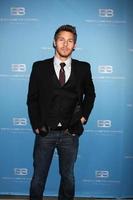 los angeles, 10 de março - scott clifton chega à ousada e bela festa de 25 anos no perch resturant em 10 de março de 2012 em los angeles, ca foto