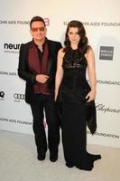 los angeles, 24 de fevereiro - bono, eve hewson chega ao elton john aids foundation 21st academy awards festa no west hollywood park em 24 de fevereiro de 2013 em west hollywood, ca foto