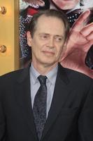 los angeles, 11 de março - steve buscemi chega à estreia mundial do incrível burt wonderstone no teatro chinês em 11 de março de 2013 em los angeles, ca foto