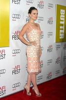 los angeles, 6 de novembro - olivia wilde chega à exibição de manteiga no afi fest 2011 no teatro chinês de grauman em 6 de novembro de 2011 em los angeles, ca foto