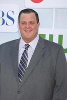 los angeles, 29 de julho - billy gardell chega ao cbs, cw e showtime 2012 summer tca party no beverly hilton hotel estacionamento adjacente em 29 de julho de 2012 em beverly hills, ca foto